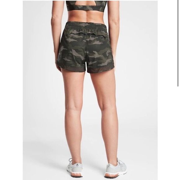 Athleta Mesh Racer Run Short 4" Olive Camo Lux XS - Picture 1 of 4